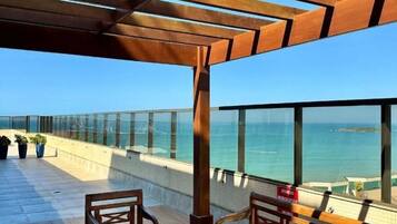 Apartamento superior | Terraço/pátio