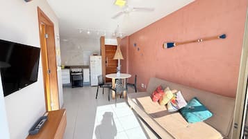 Apartemen | Area keluarga | TV