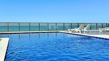 Apartemen Superior | Kolam renang