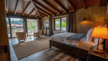 Grand Double Room | Premium bedding, pillowtop beds, free minibar items, in-room safe