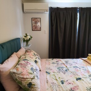 6 bedrooms, in-room safe, iron/ironing board, free WiFi