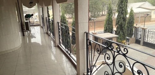 New Town Palace Hotel