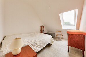 3 camere, ferro/asse da stiro