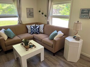 Smart-TV, Kamin, Bücher