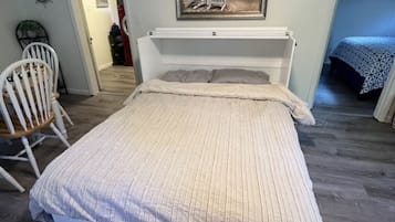 1 chambre, fer et planche à repasser, lit parapluie, Wi-Fi gratuit