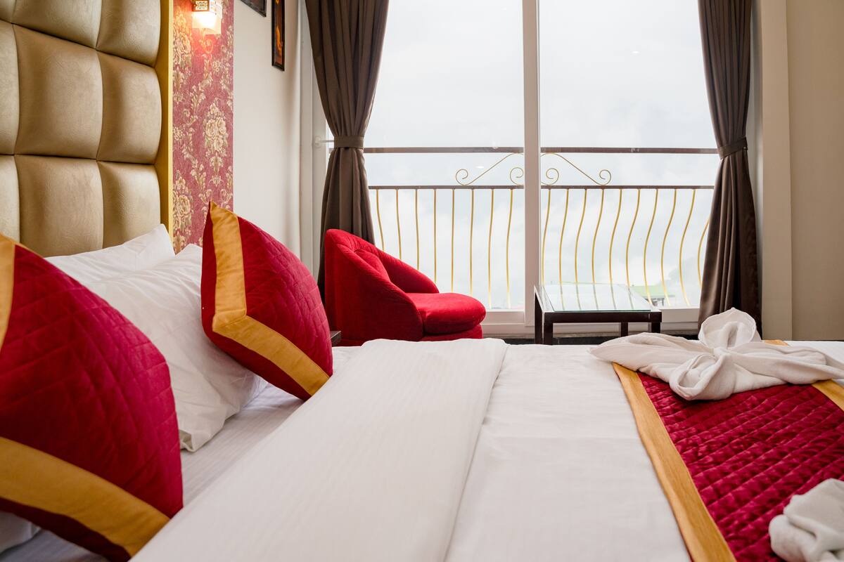 Egyptian cotton sheets, premium bedding, down duvets, memory-foam beds