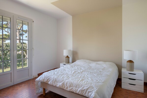 5 Schlafzimmer, Bügeleisen/Bügelbrett, kostenloses WLAN