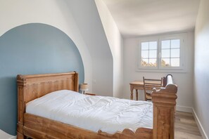 5 chambres, fer et planche à repasser, Wi-Fi gratuit