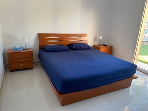4 Schlafzimmer, Bügeleisen/Bügelbrett, kostenloses WLAN, Bettwäsche