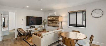 Urban Renewal-Great 1 bedroom 1 bath ADU just 4 blocks from Downtown Bozeman!