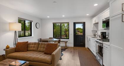 Urban Renewal-Great 1 bedroom 1 bath ADU just 4 blocks from Downtown Bozeman!