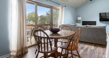 *NEW* Lakeside Club - 10 Minutes to Harbor Springs and Petoskey!