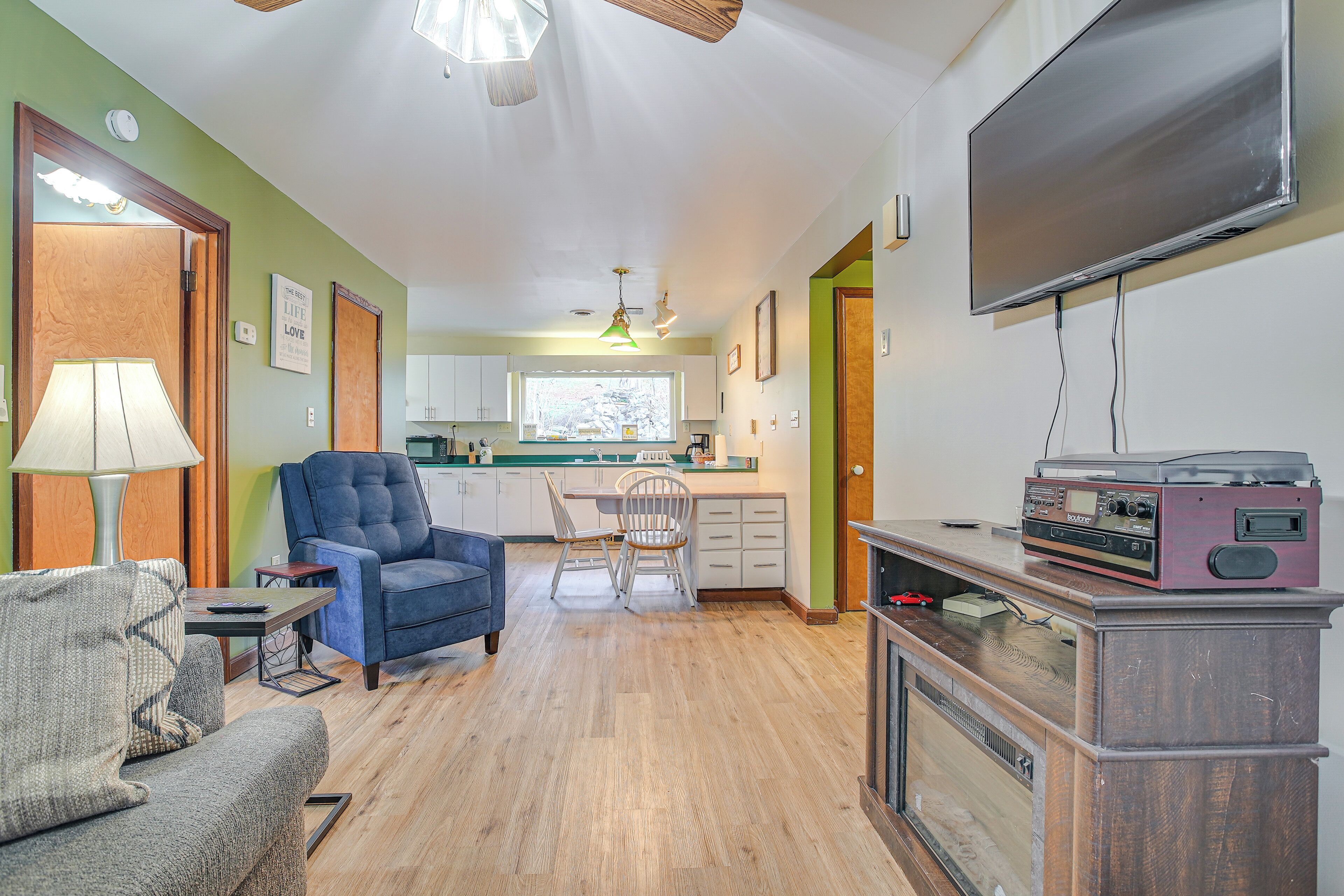 TV, fireplace, video games, DVD player