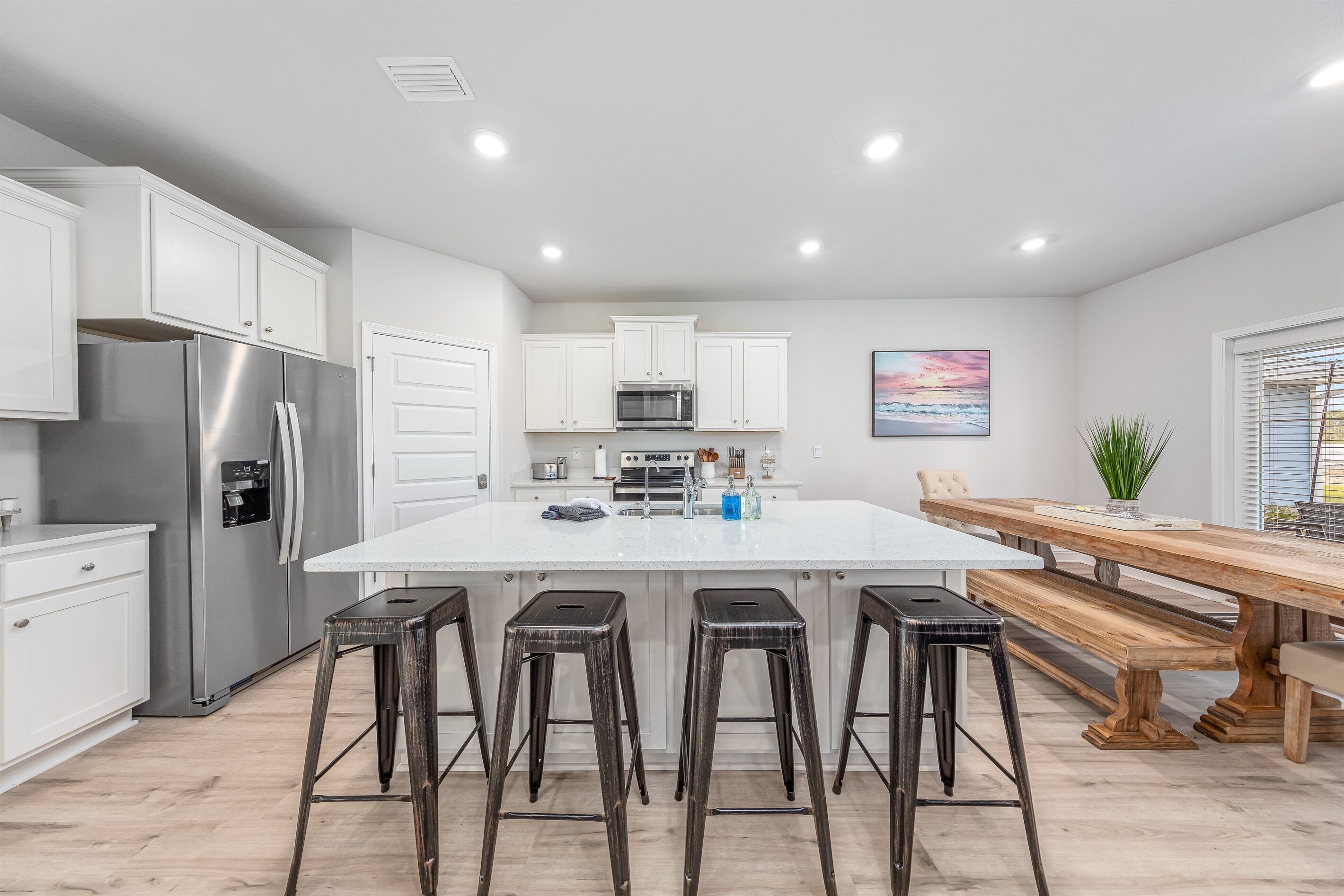 冰箱、微波炉、烤箱、炉灶