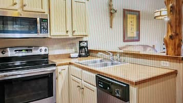 冰箱、微波炉、炉灶、洗碗机