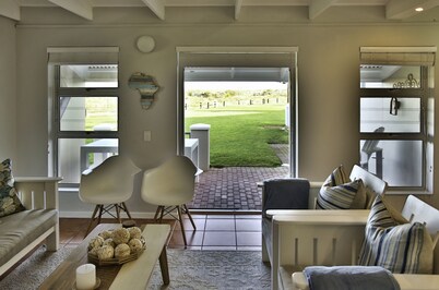 Seehuisie, Langebaan 6-Sleeper