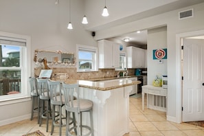 Maison, 3 chambres | Cuisine privée | Réfrigérateur, cafetiÚre-théiÚre, grille-pain