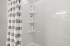 Maison, 3 chambres | Salle de bain
