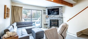 Telemark 5 4 Bedroom Condo by RedAwning