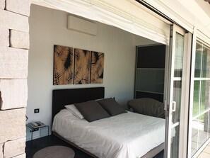 4 slaapkamers, een strijkplank/strijkijzer, wifi, beddengoed