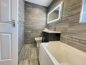 أحواض استحمام