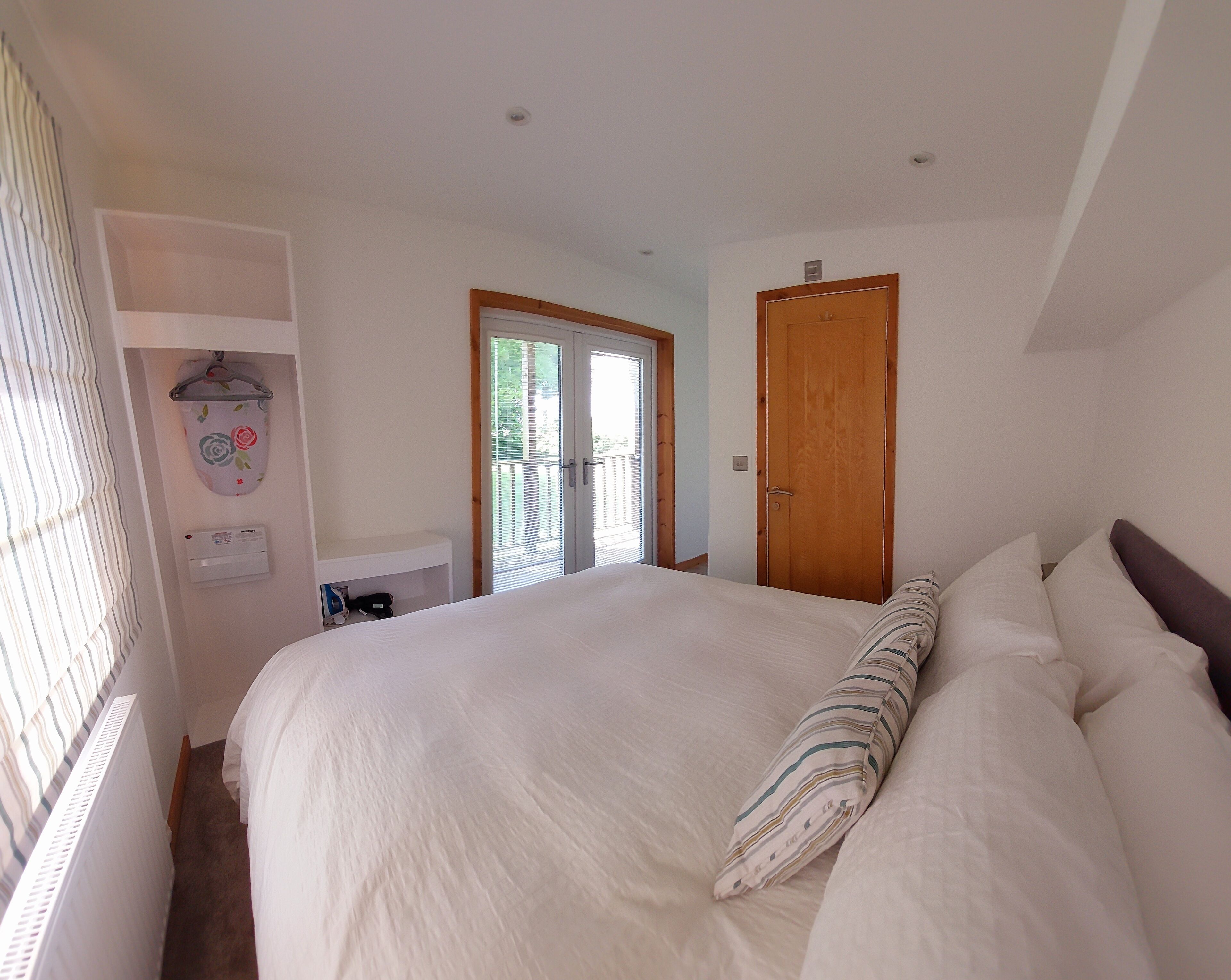 1 chambre, fer et planche à repasser, Wi-Fi gratuit, draps fournis