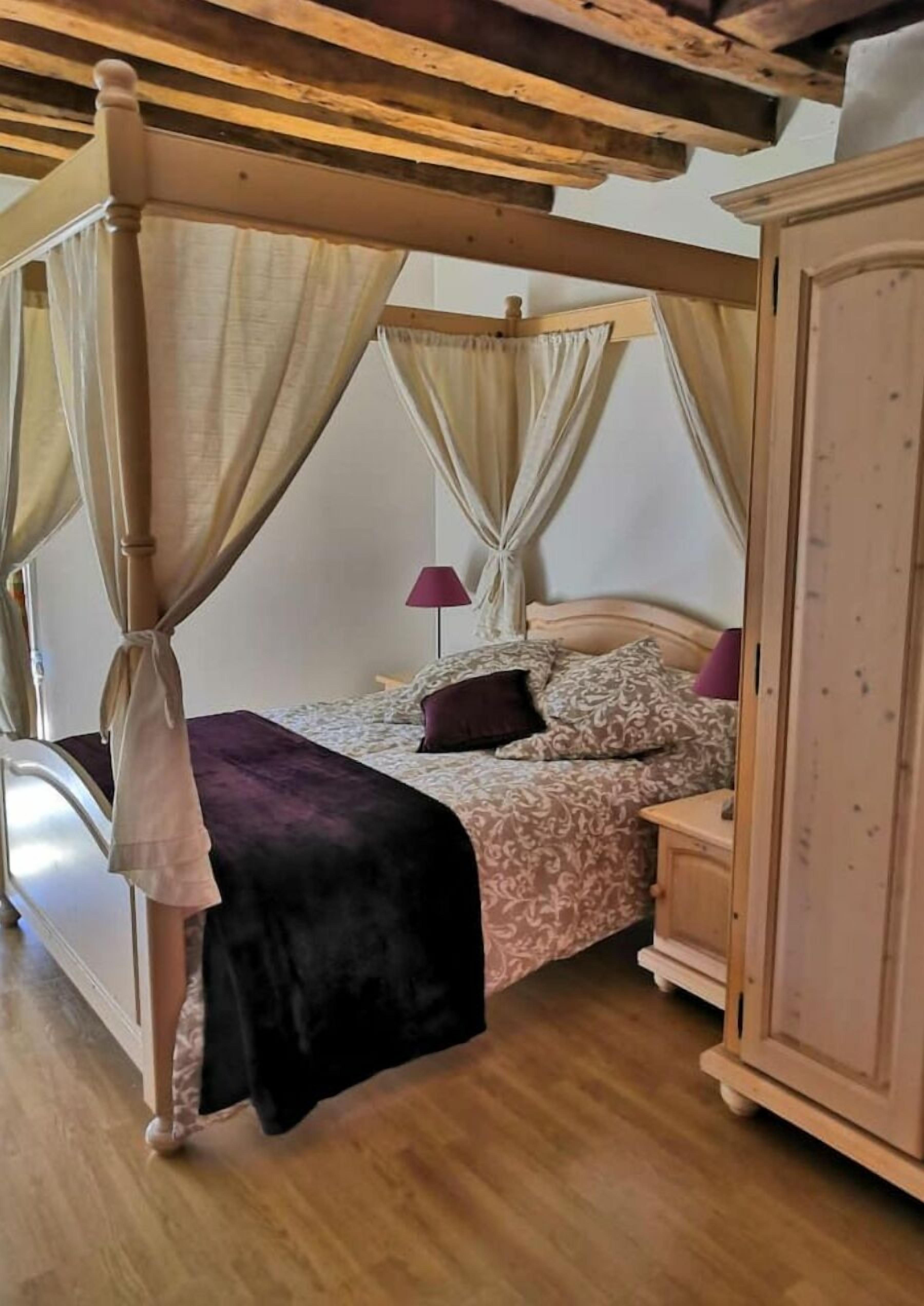 5 chambres, fer et planche à repasser, lit parapluie, Wi-Fi gratuit