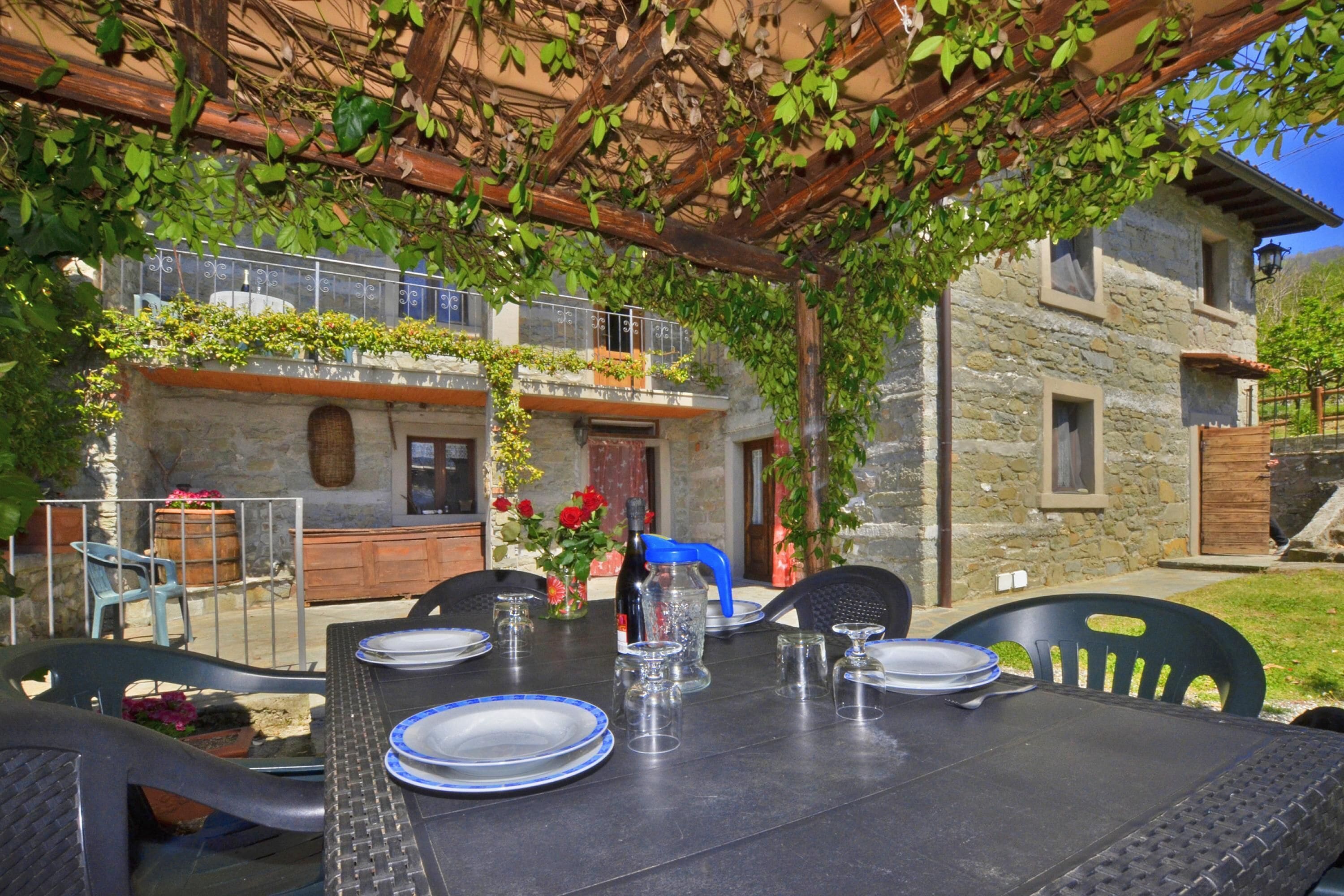 Family House, 3 Bedrooms, Balcony (Casa Le Meriche) | Outdoor dining