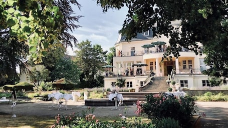 Exterior. Schloss Teutschenthal