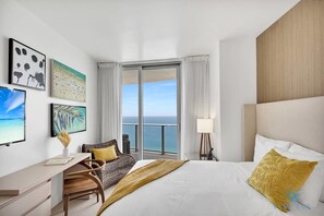 2 bedrooms, desk, iron/ironing board, travel cot - Luxury Oceanfront Condo: Pools, Beach, & Balcony (Hollywood)