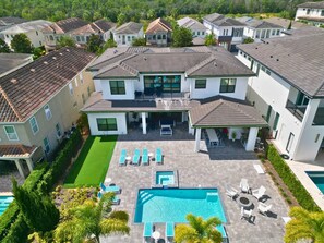 Exterior - Modern Chic 9 Bedroom Mansion Sleeps 20 with Themed Rooms at Reunion Resort (Kissimmee)