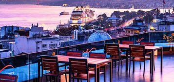 Café da manhã, almoço e jantar; culinária turca, vistas para o mar 