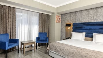 Deluxe-Doppelzimmer | Blick auf die Stadt