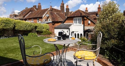 Lavender Folly - Cosy Accommodation Alresford