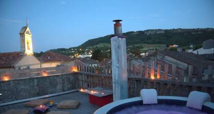 Chaleureuse maison avec jacuzzi et vue imprenable