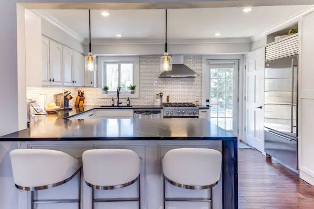 雪櫃、微波爐、焗爐、爐具