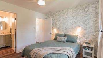 4 Schlafzimmer, Zimmersafe, Schreibtisch, Bügeleisen/Bügelbrett