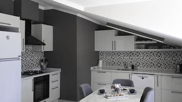 Deluxe Studio, 2 Bedrooms, Balcony, Sea View - KLEOPATRA