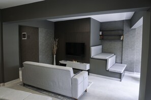 Exclusive Double Room, Marina View - BEDRI RAHMI | Living area - PIER 21 HOUSE (Fethiye)