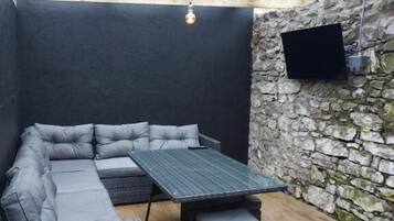 City Apartment | Living area