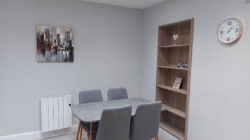 City Apartment | Living area