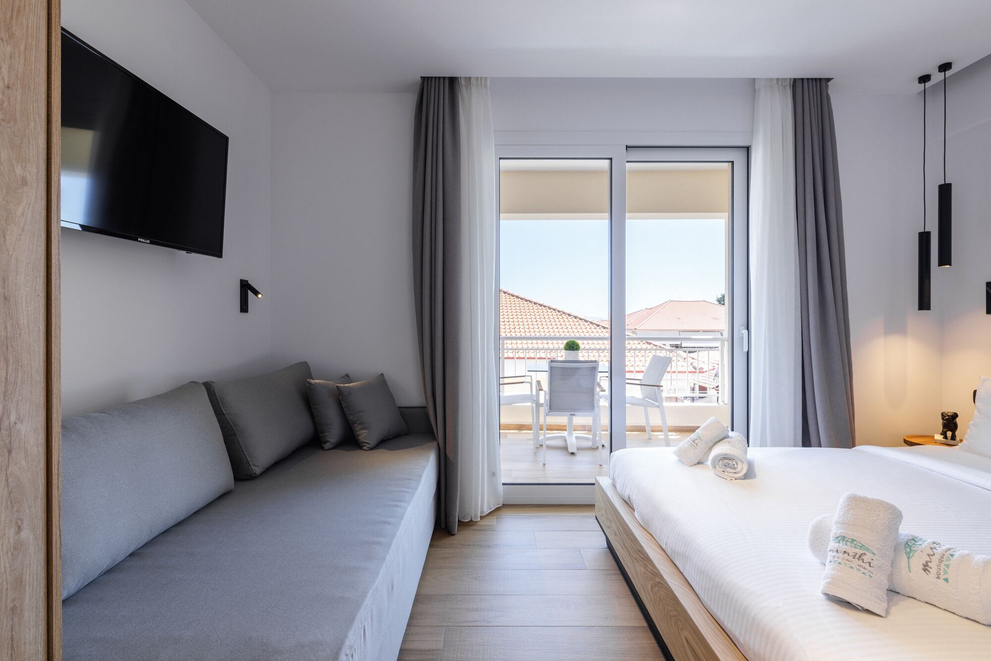 Comfort Double Room | Soundproofing, iron/ironing board, free WiFi, bed sheets