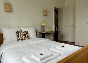 5 bedrooms, desk, iron/ironing board, travel crib - Cosy villa close to town and sea (Touques)