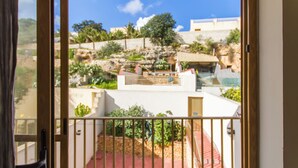 Family Apartment, 2 Bedrooms, Balcony (Sunny pool and terrace - Merill nb5) | Interior