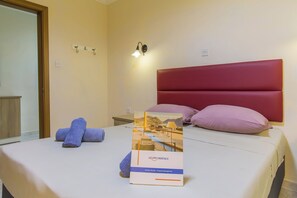 Apartamento família, vários quartos (Sunny pool and terrace - Merill nb2) | 2 quartos, ferros/tábuas de passar roupa, Wi-Fi de cortesia
