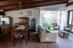 Living area - Detached house surrounded by nature (Cinigiano)