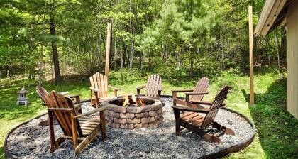 HotTub, FirePit, Grill, Deck, Playset & WiFi