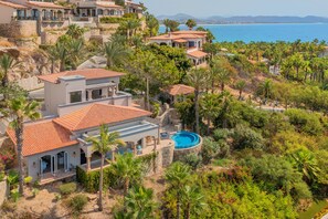 Exterior - Stunning Villa in Del Mar w/ Chef, Butler & Steps from the Swimmable Beach! (San Jose del Cabo)