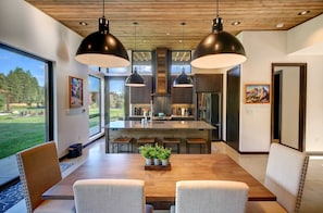 Refrigerador, microondas, parrilla de estufa y lavavajillas