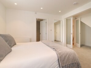 1 bedroom, individually decorated, individually furnished, free WiFi - The Snuggery (Windermere)